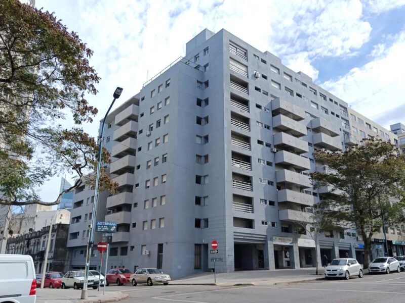 Apartamento en Av. Libertador y Asunción, Montevideo